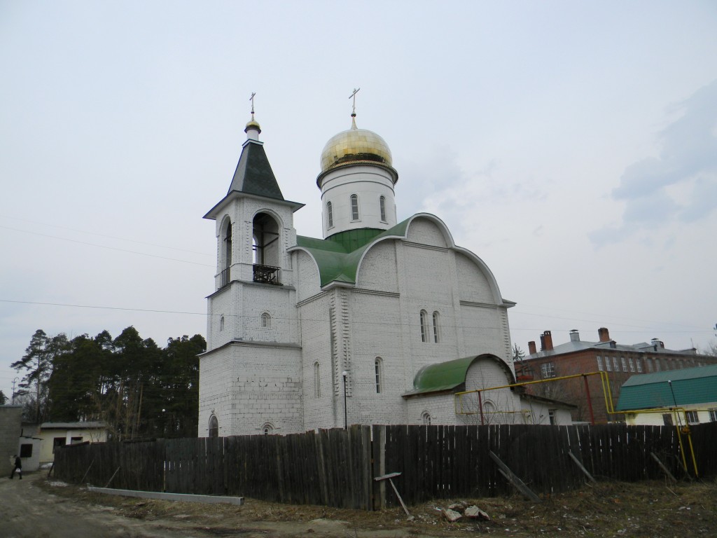 Южа. Церковь Серафима Саровского. фасады