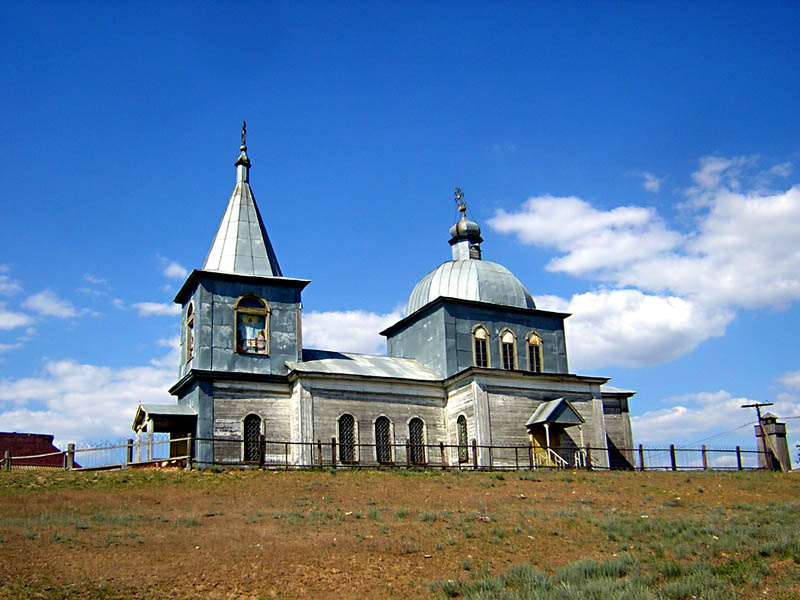 Пироговка. Церковь Михаила Архангела. общий вид в ландшафте