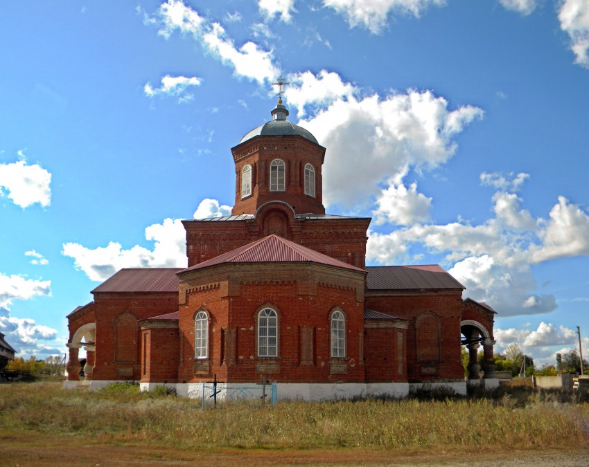 Осетровка. Церковь Космы и Дамиана. фасады