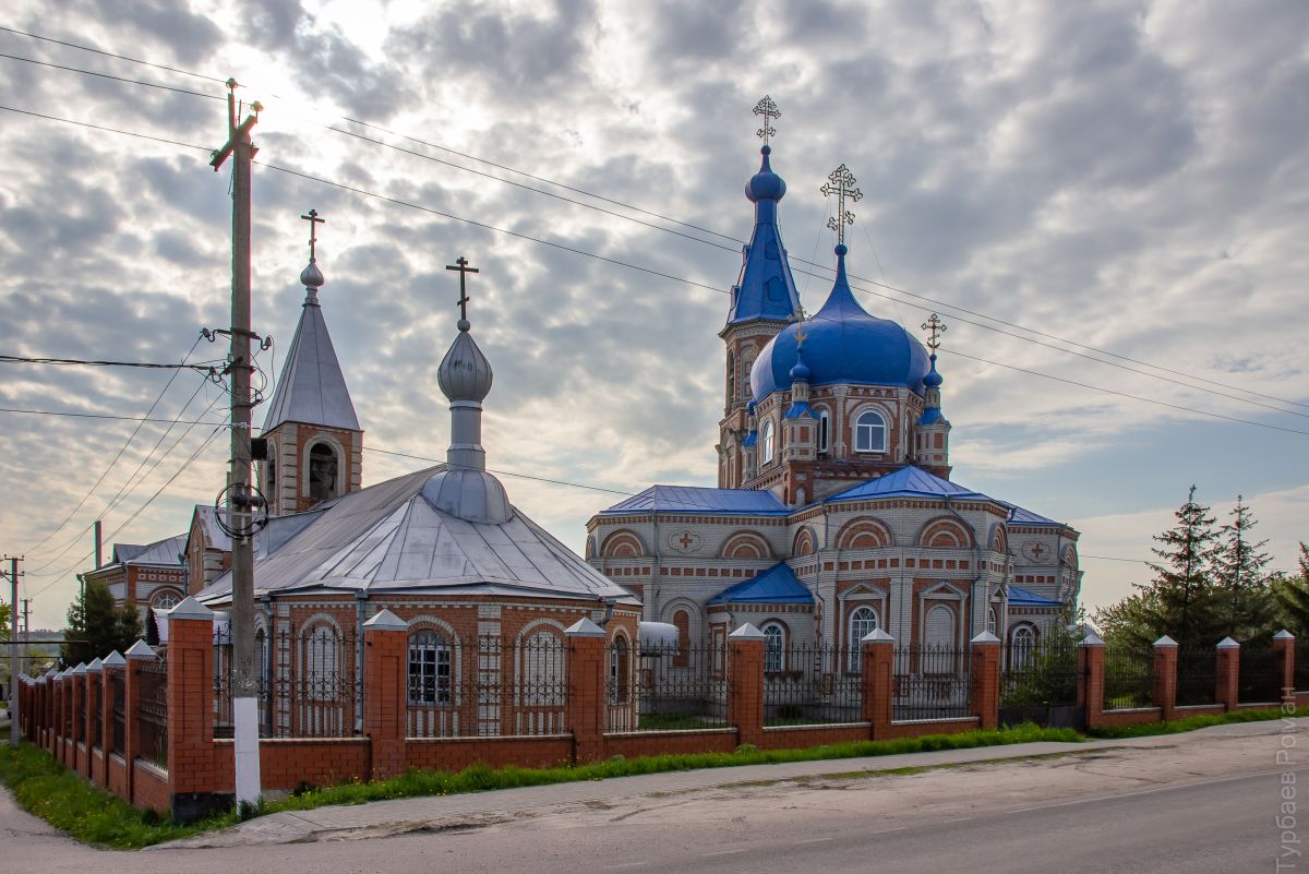 Храмовый комплекс. Церкви Казанской иконы Божией Матери и Параскевы Пятницы, Каменка (Каменский район, Воронежская область). фасады, Вид с северо-запада