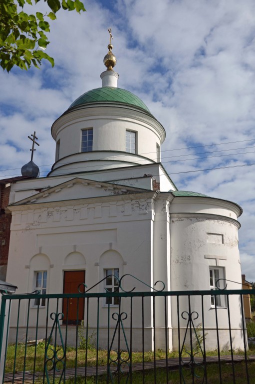 Церковь Петра и Павла (Троицы Живоначальной), Новопетровское (Истринский городской округ и ЗАТО Восход, Московская область). фасады, Церковь медленно реставрируется