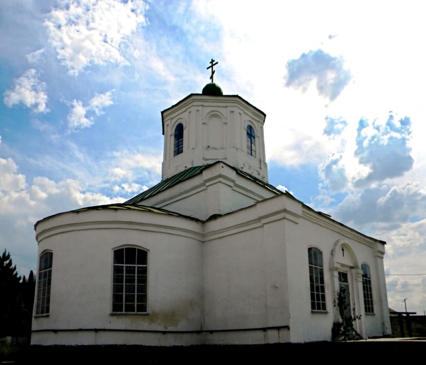 Церковь Троицы Живоначальной, Сончино (Каменский район, Воронежская область). фасады