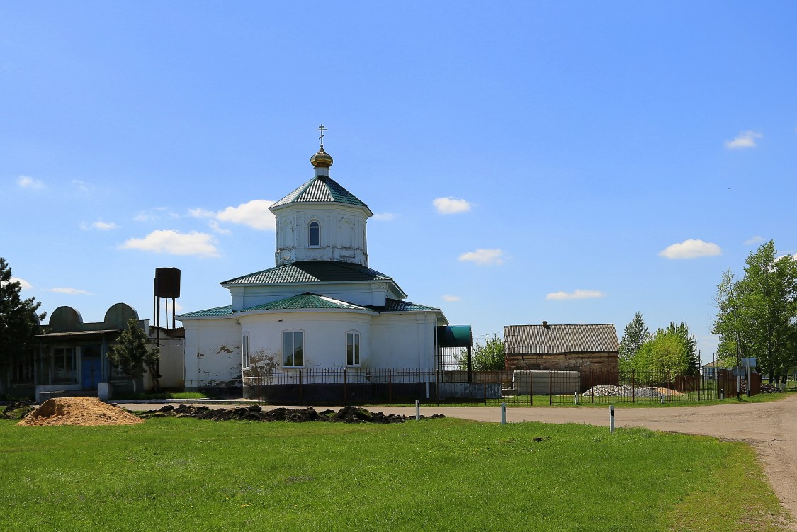 Церковь Троицы Живоначальной, Сончино (Каменский район, Воронежская область). фасады
