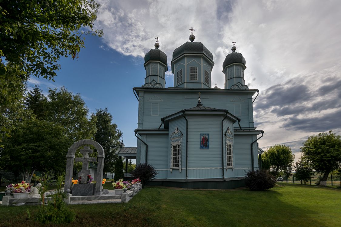 Красные Ключи. Церковь Михаила Архангела. фасады