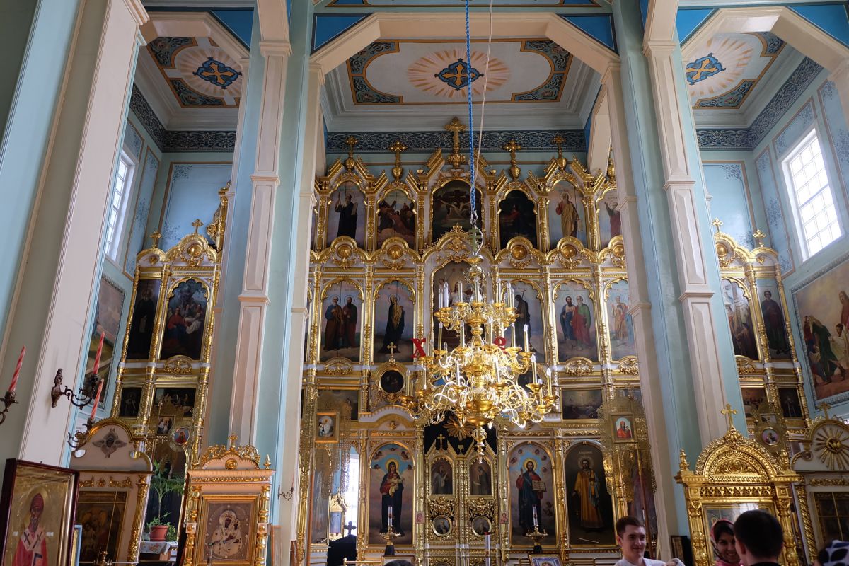 Церковь Михаила Архангела, Красные Ключи (Похвистневский район и г. Похвистнево, Самарская область). интерьер и убранство, Иконостас включает иконы 19 века