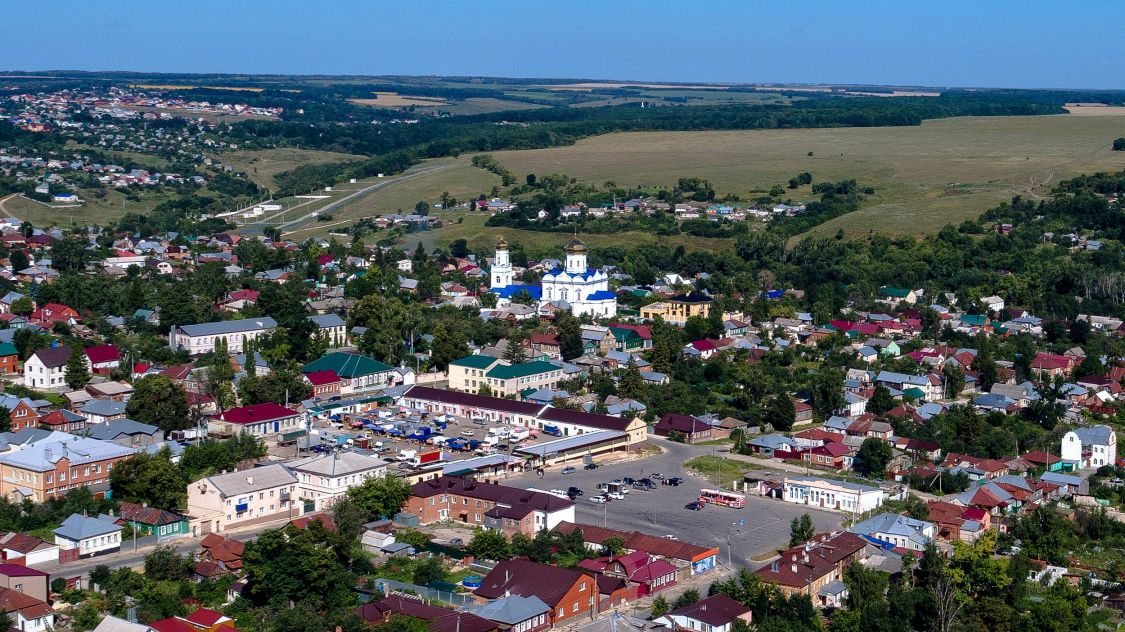 Елец. Церковь Рождества Христова. общий вид в ландшафте