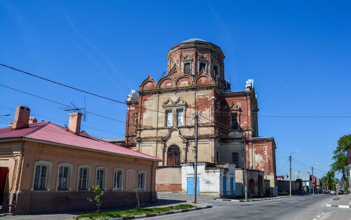 Елец. Церковь Покрова Пресвятой Богородицы. фасады