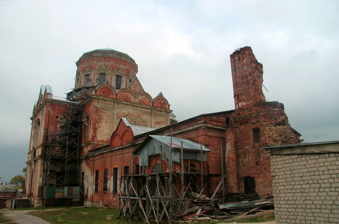 Елец. Церковь Покрова Пресвятой Богородицы. фасады, Общий вид с северо-запада