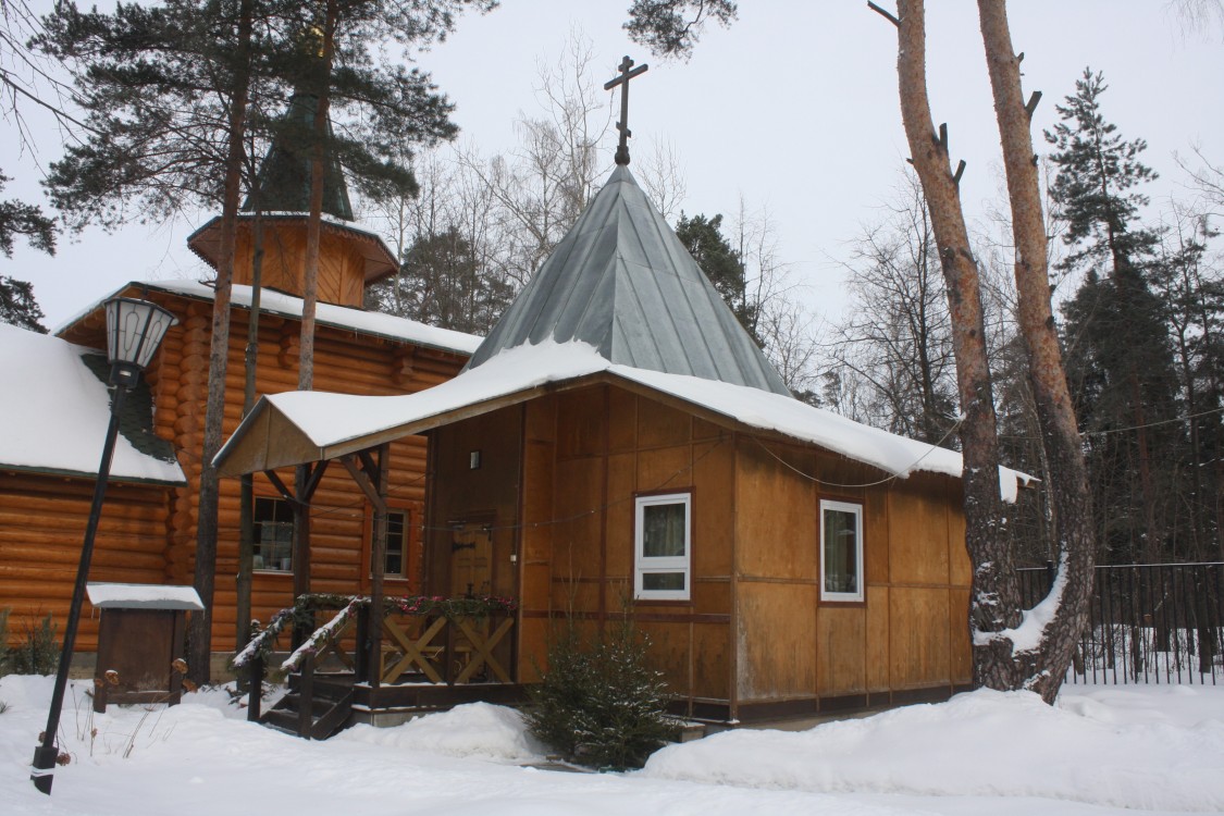Часовня Анастасии Нижегородской, Горки-10 (Одинцовский городской округ и ЗАТО Власиха, Краснознаменск, Московская область). фасады