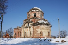 Болычево. Церковь Троицы Живоначальной