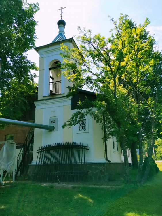 Большое Тёсово. Домовая церковь Димитрия Солунского. фасады