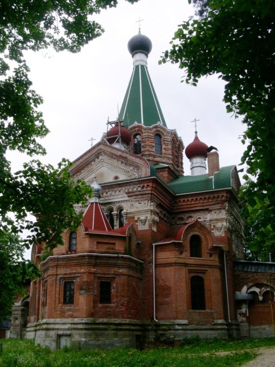 Серпухов. Церковь Спаса Нерукотворного Образа. фасады, вид с северо-востока