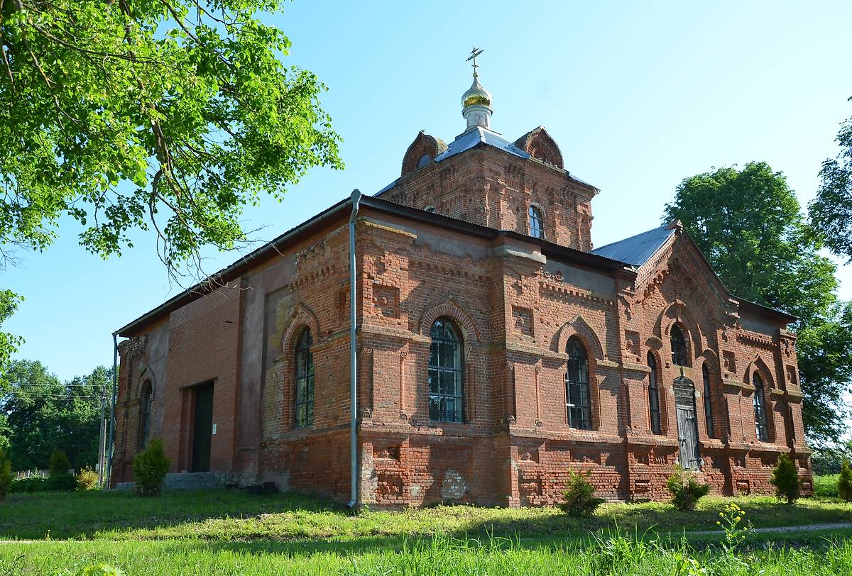 Вид с юго-запада, фасады. Церковь Воскресения Христова (новая), Кременское (Медынский район, Калужская область)