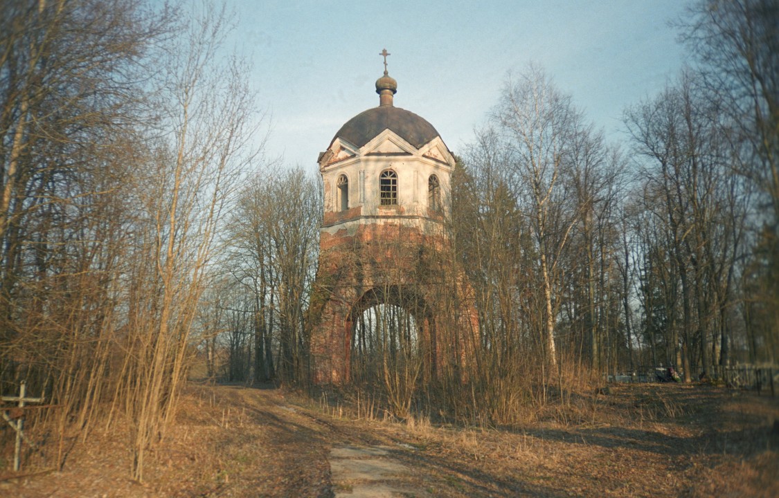 Церковь Илии Пророка (старая), Передел (Юдино) (Медынский район, Калужская область). общий вид в ландшафте