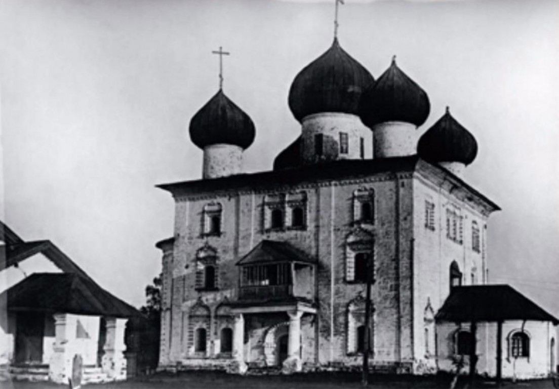 Каргополь. Церковь Благовещения Пресвятой Богородицы. архивная фотография, Северный фасад церкви Благовещения Пресвятой Богородицы. 1930-1940е годы. Из собрания КИАХМ.