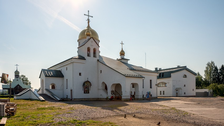 Собор Троицы Живоначальной (новый), Колпино (Санкт-Петербург, Колпинский район, г. Санкт-Петербург). фасады, Вид с северо-западной стороны.