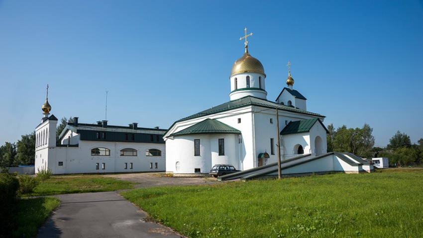 Собор Троицы Живоначальной (новый), Колпино (Санкт-Петербург, Колпинский район, г. Санкт-Петербург). фасады, Вид с северо-восточной стороны.