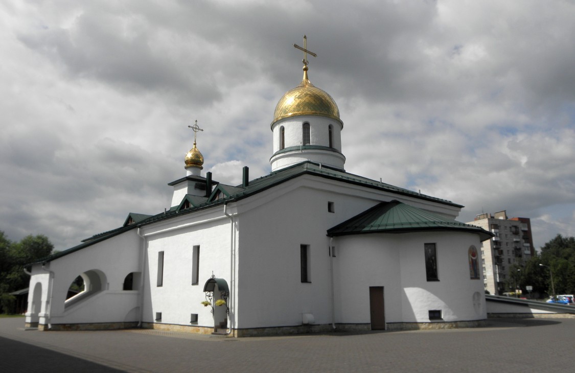 Собор Троицы Живоначальной (новый), Колпино (Санкт-Петербург, Колпинский район, г. Санкт-Петербург). фасады