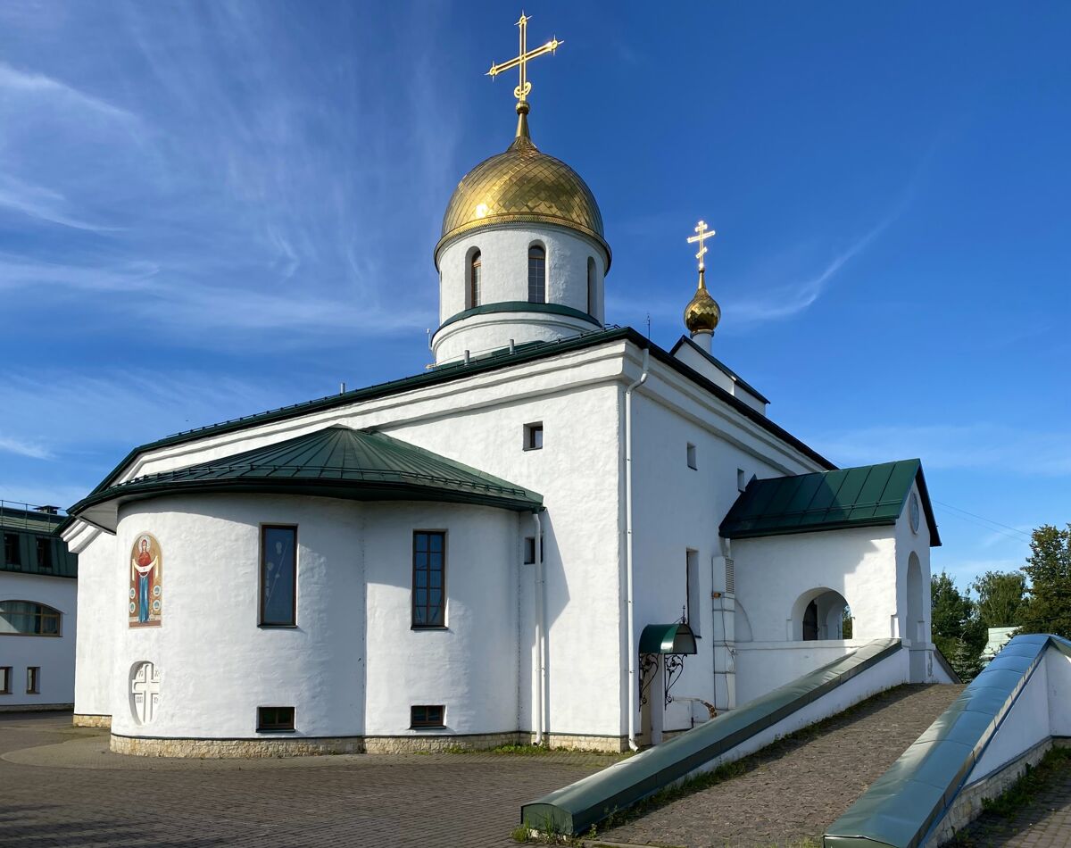 Собор Троицы Живоначальной (новый), Колпино (Санкт-Петербург, Колпинский район, г. Санкт-Петербург). фасады, Вид с северо-востока