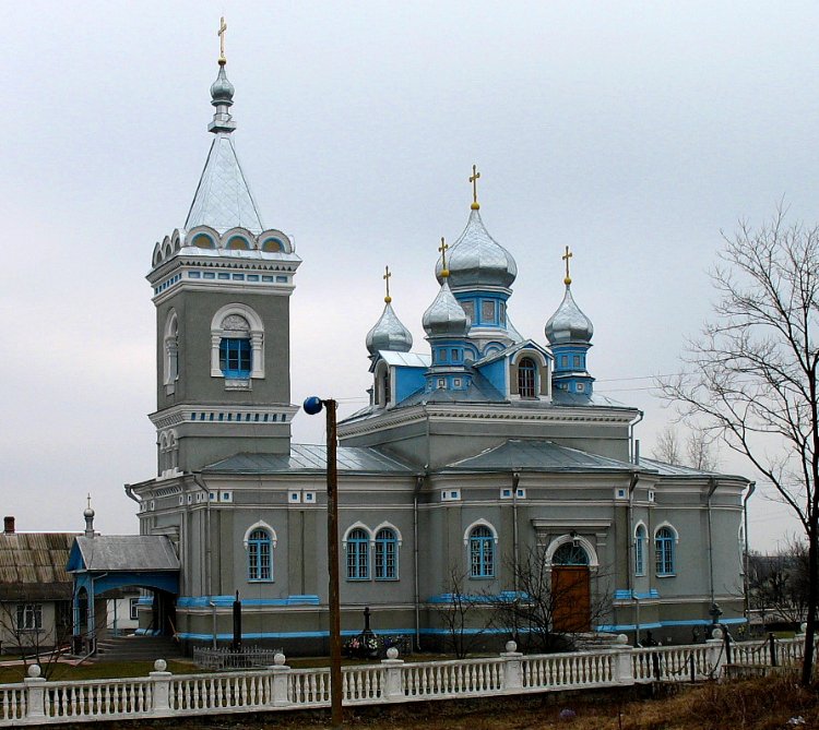 Церковь Александра Невского, Радивилов (Дубенский район, Украина, Ровненская область). общий вид в ландшафте, Вид церкви св. Александра Невского (Радивилов) с южной стороны