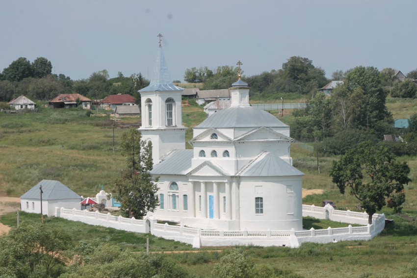 Туртень. Церковь Казанской иконы Божией Матери. общий вид в ландшафте
