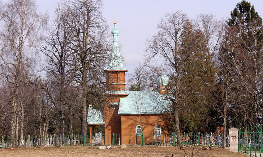 Куремяэ. Успенский Пюхтицкий женский монастырь. Церковь Николая Чудотворца и Арсения Великого. фасады