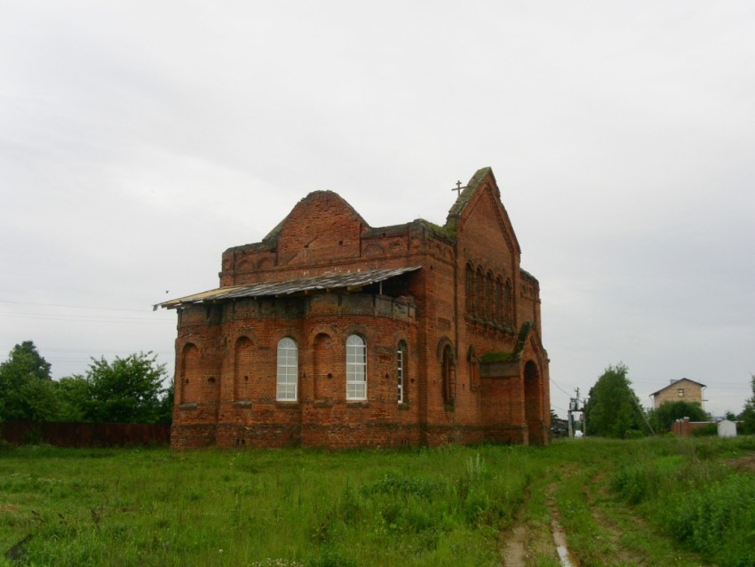Церковь Гурия, Самона и Авива, Трёхсвятское (Малоярославецкий район, Калужская область). фасады, вид с северо-востока