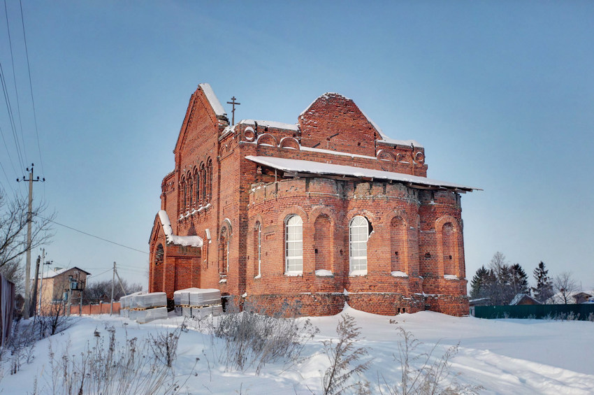 Трёхсвятское. Церковь Гурия, Самона и Авива. фасады