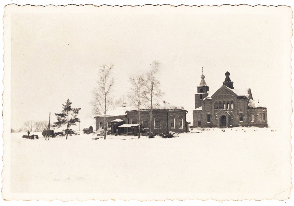 Фото 1941 г. с аукциона e-bay.de, архивная фотография. Церковь Гурия, Самона и Авива, Трёхсвятское (Малоярославецкий район, Калужская область)
