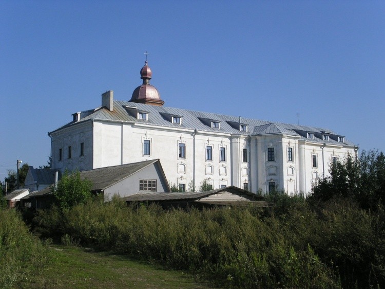 Бар. Покровский монастырь. фасады