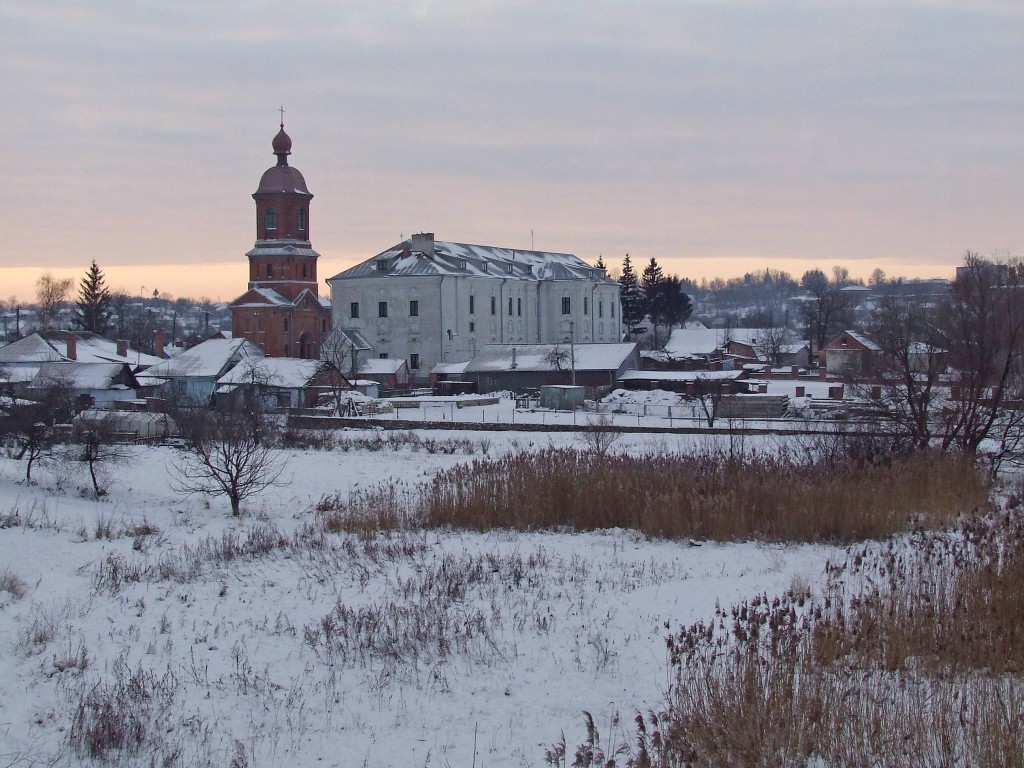 Покровский монастырь, Бар (Жмеринский район, Украина, Винницкая область). общий вид в ландшафте