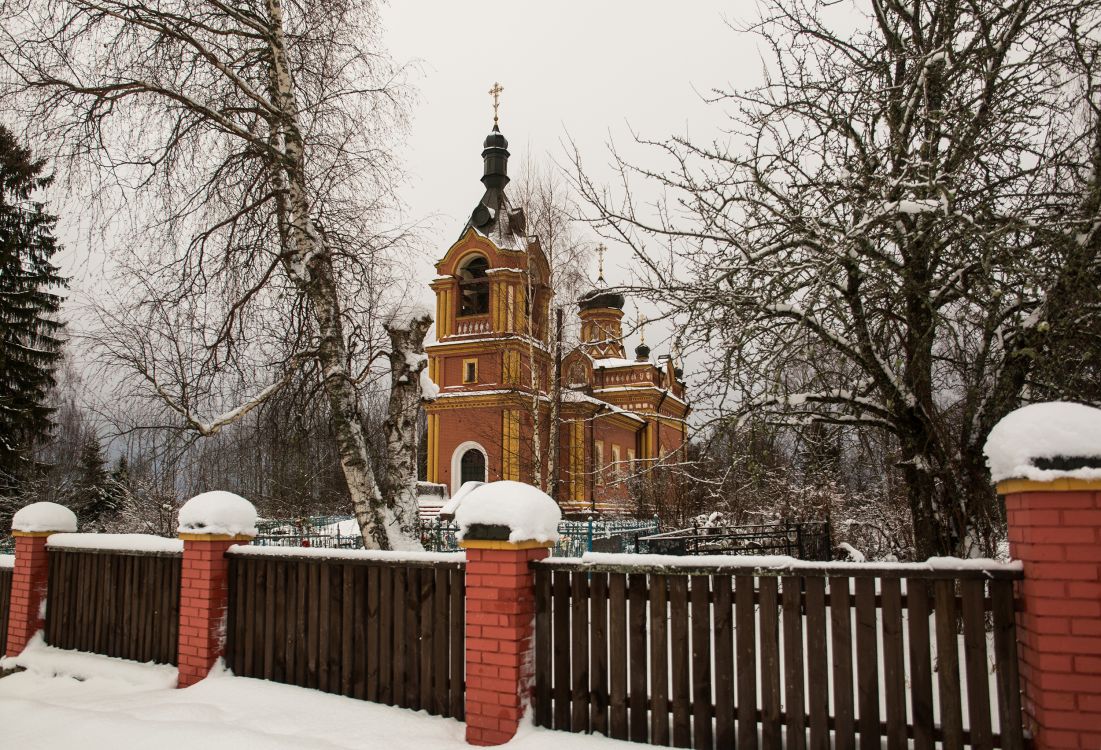 Церковь Михаила Архангела, Красноселье (Торопецкий район, Тверская область). общий вид в ландшафте