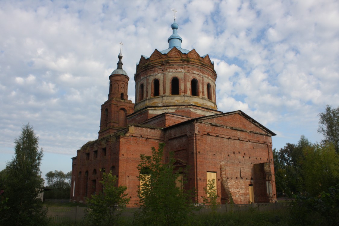 Церковь Покрова Пресвятой Богородицы, Ивот (Дятьковский район, Брянская область). фасады
