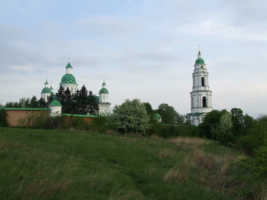 Мгарь. Спасо-Преображенский Мгарский монастырь. художественные фотографии