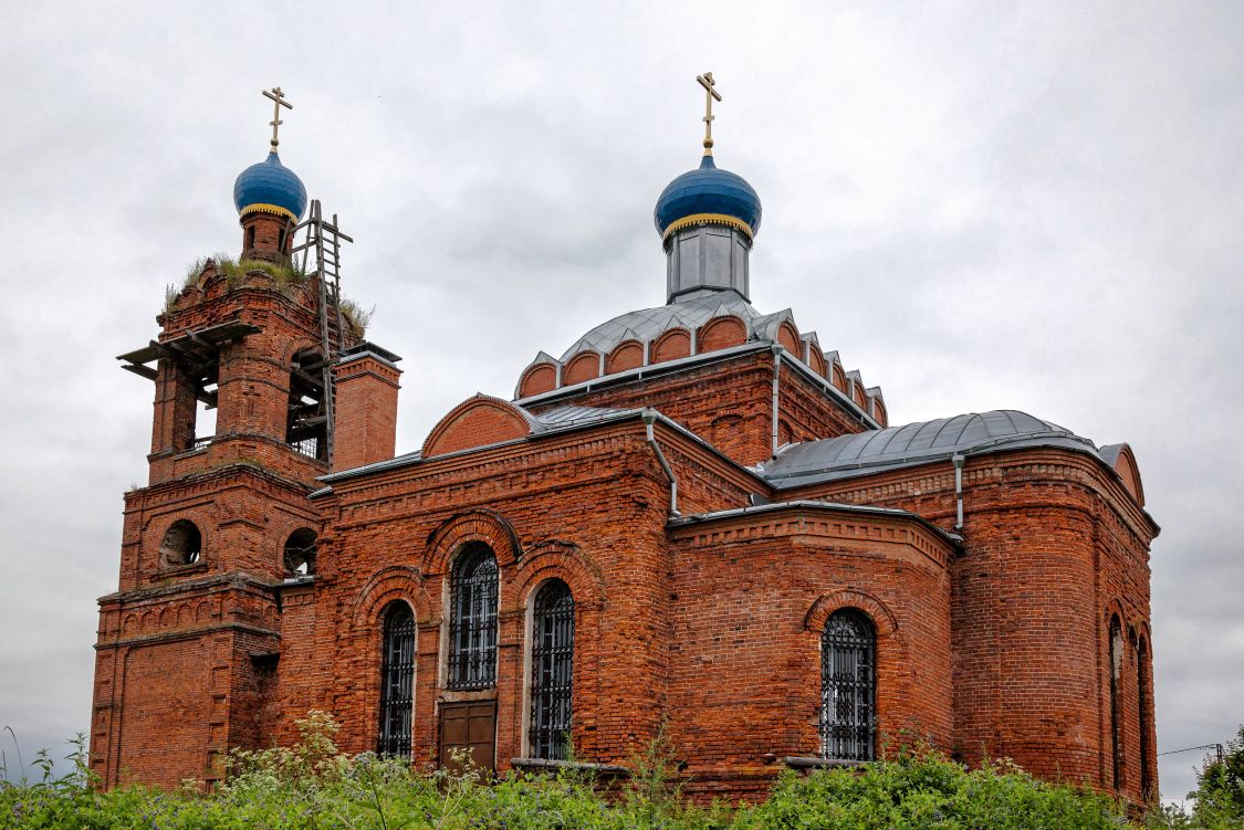 Церковь Троицы Живоначальной, Новлянское (Волоколамский городской округ, Московская область). фасады