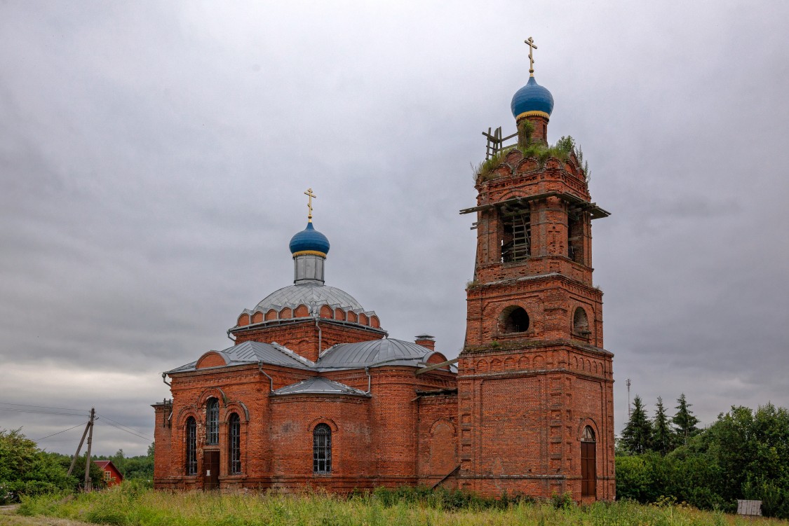 Церковь Троицы Живоначальной, Новлянское (Волоколамский городской округ, Московская область). фасады