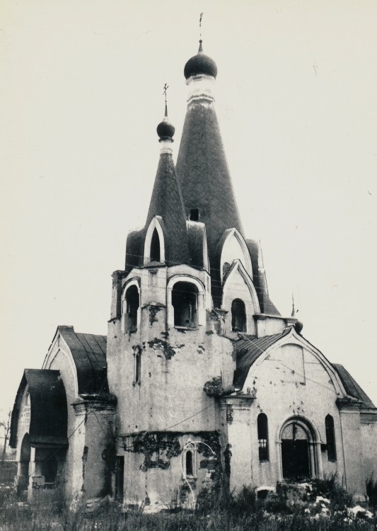 Новохаритоново. Церковь Георгия Победоносца. фасады