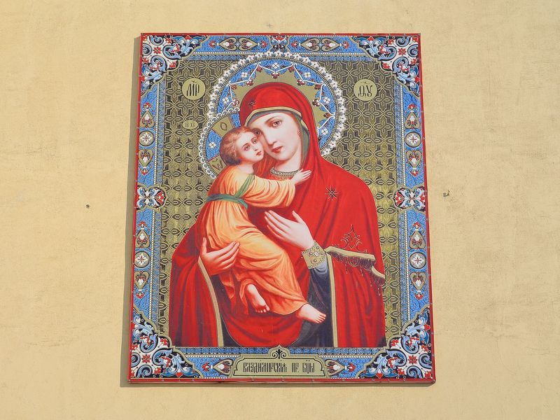 Собор Михаила Архангела, Орёл (Орёл, город, Орловская область). архитектурные детали, Икона на стене церкви.