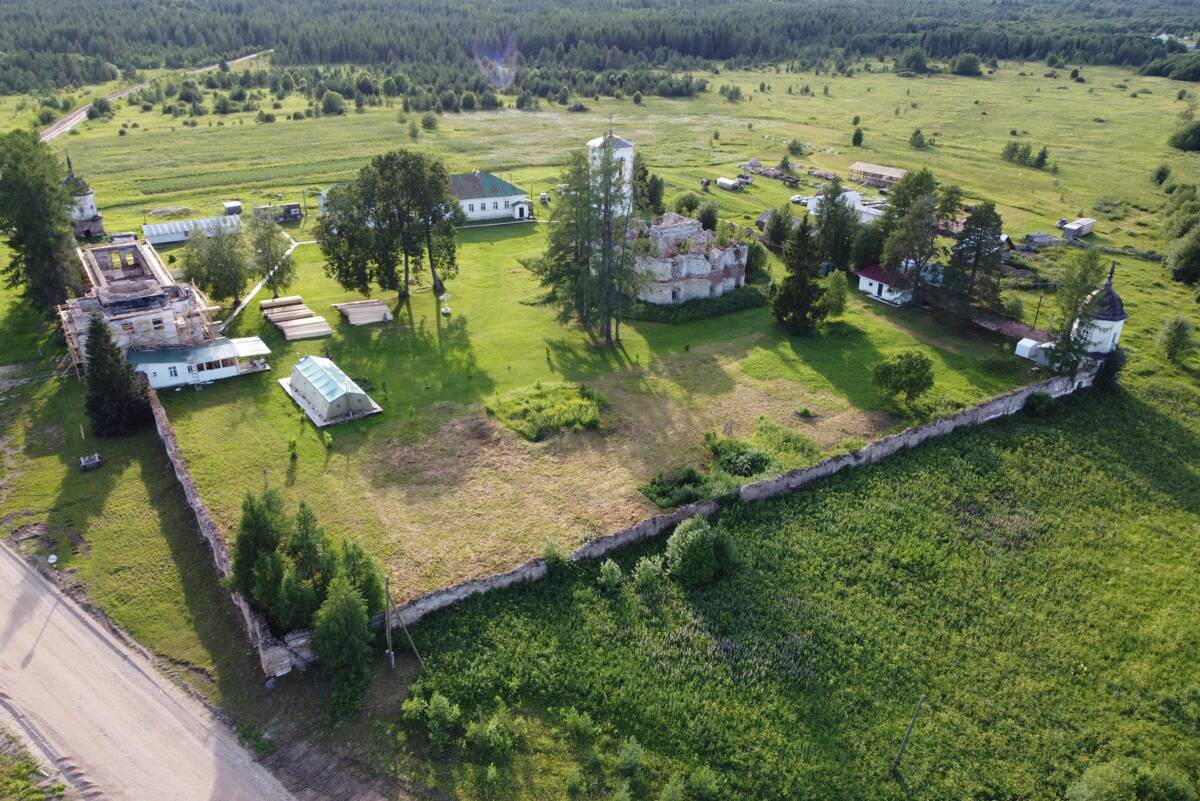 Александро-Ошевенский монастырь, Ошевенское (Каргопольский район, Архангельская область). общий вид в ландшафте