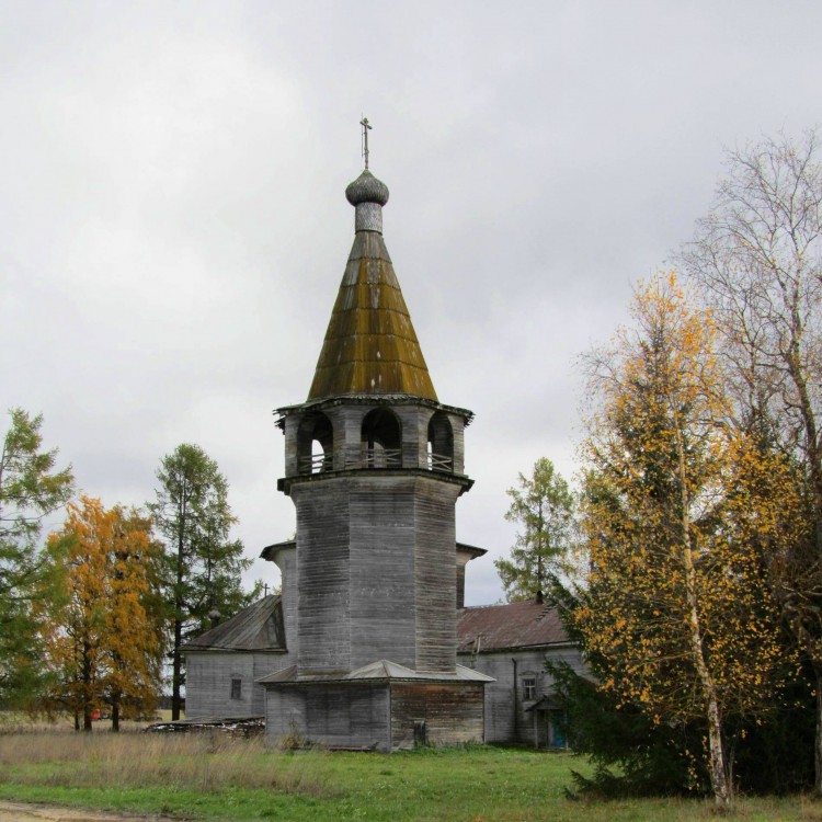 Погост. Церковь Богоявления Господня. фасады, колокольня, вид с северо-запада