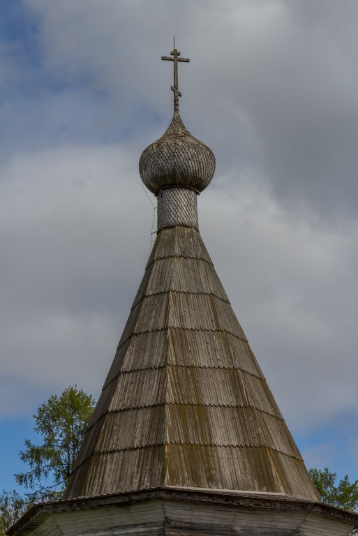 Церковь Богоявления Господня, Погост (Ошевенск) (Каргопольский район, Архангельская область). архитектурные детали, Шатер основного объема
