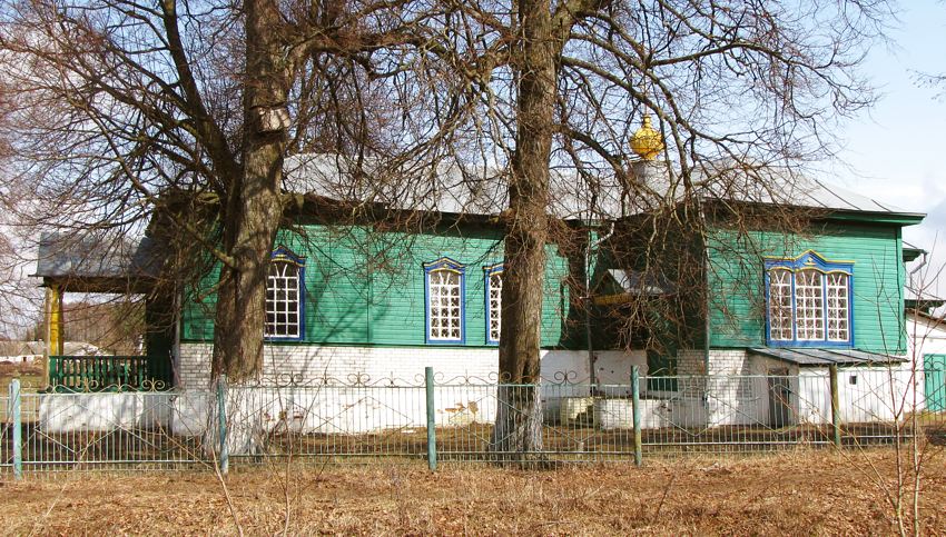 Медвёдово. Церковь Троицы Живоначальной в Горчаках. общий вид в ландшафте