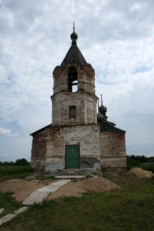 Церковь Георгия Победоносца, Наволочный (Река) (Каргопольский район, Архангельская область). фасады