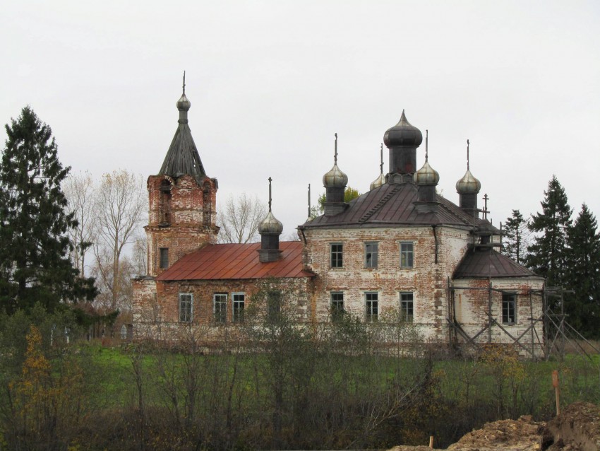 Церковь Георгия Победоносца, Наволочный (Река) (Каргопольский район, Архангельская область). фасады, вид с юга