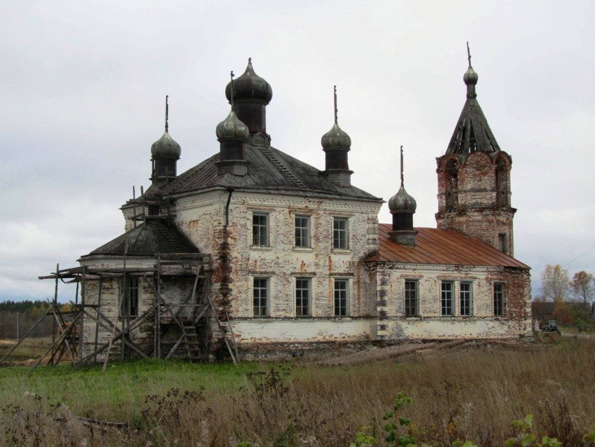 Церковь Георгия Победоносца, Наволочный (Река) (Каргопольский район, Архангельская область). фасады, вид с северо-востока