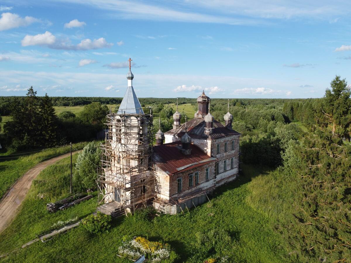 Церковь Георгия Победоносца, Наволочный (Река) (Каргопольский район, Архангельская область). фасады