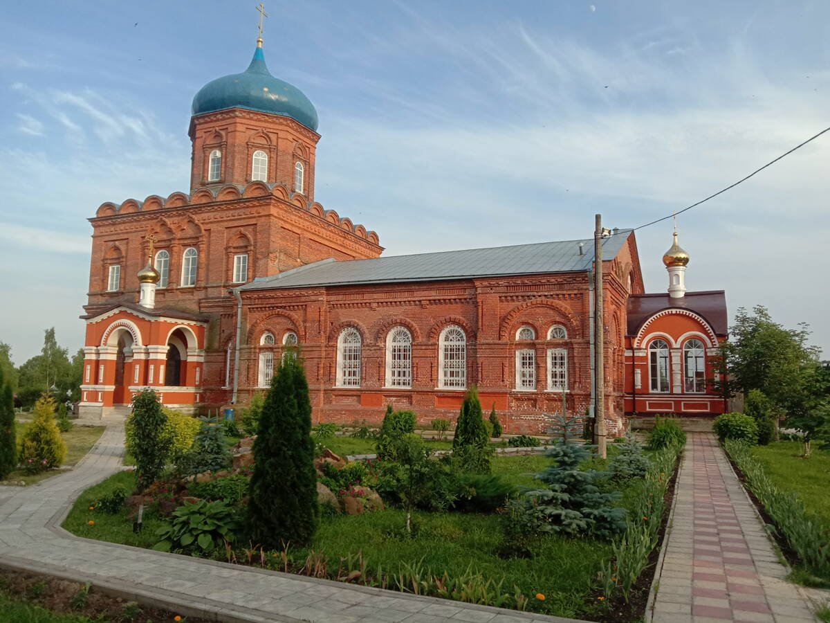 Успенская Феклина пустынь. Церковь Успения Пресвятой Богородицы, Сенино (Козельский район, Калужская область). фасады