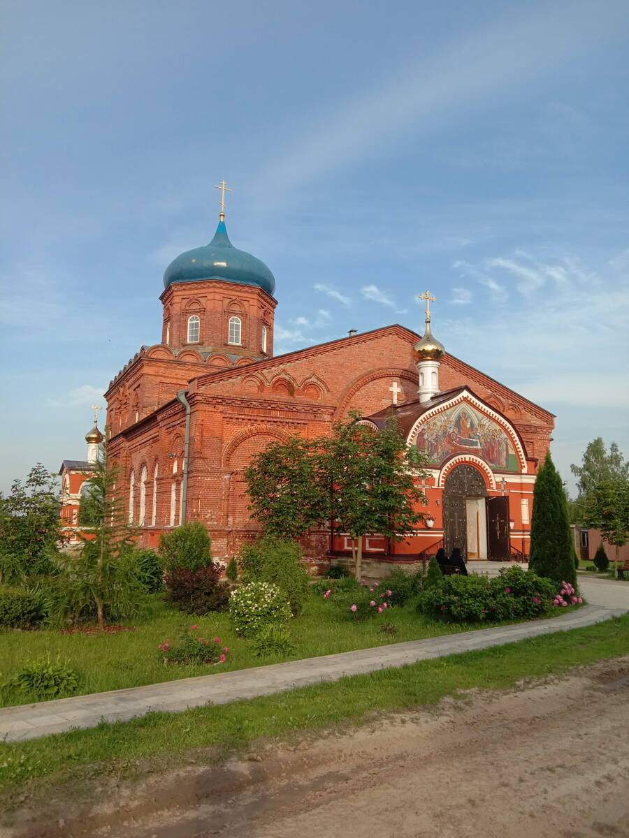 Успенская Феклина пустынь. Церковь Успения Пресвятой Богородицы, Сенино (Козельский район, Калужская область). фасады