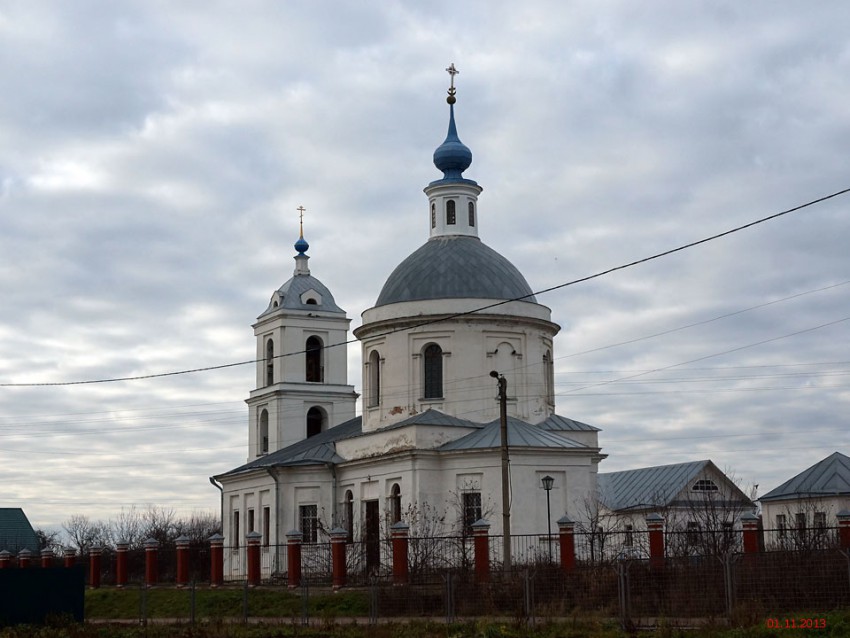 Фроловское. Церковь Введения во храм Пресвятой Богородицы. фасады