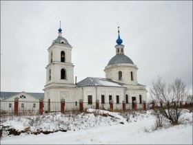 Фроловское. Церковь Введения во храм Пресвятой Богородицы